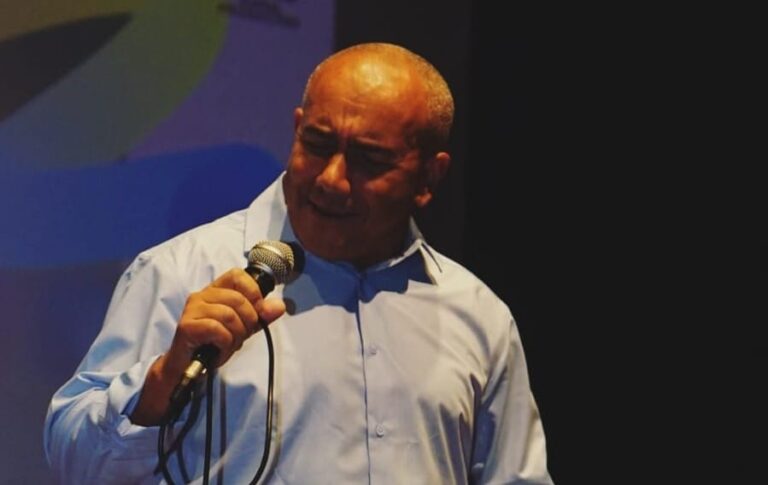 Show de Salvador Celestino emociona no Teatro Renato Russo