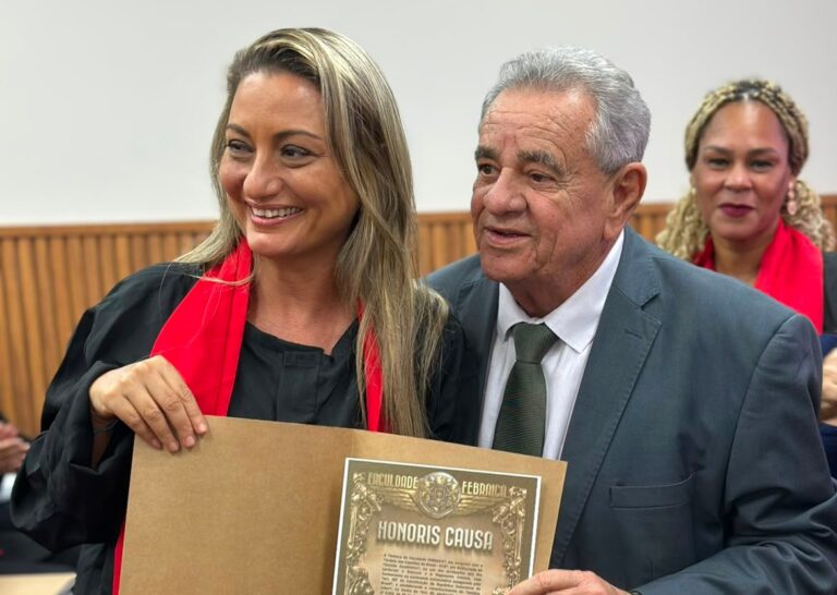 Luzia Moraes recebe título de Doutora Honoris Causa na ALBA em Salvador